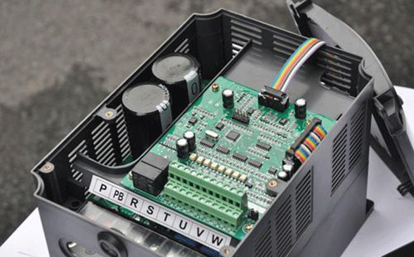 變頻器與西瑪電機(jī)的匹配問題。