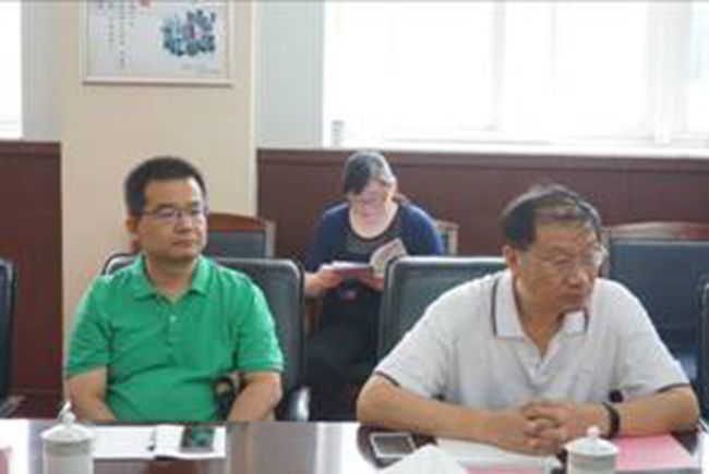 副秘書長姚向華，副理事長兼秘書長王潤孝