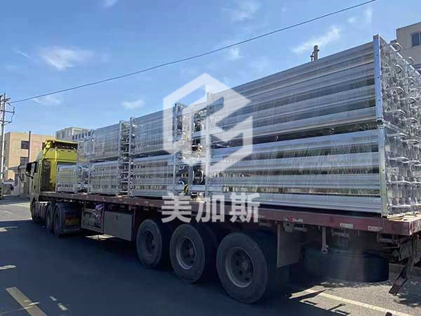 1645519287400884.jpg 氣化器-出口東歐項(xiàng)目-100~500方空溫氣化器10臺.jpg